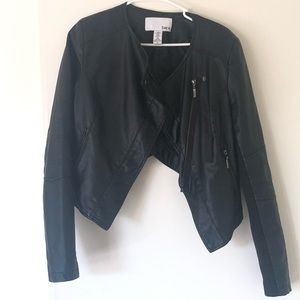 Asymmetrical jacket